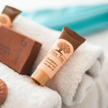 호텔 Trees Art & 익시아