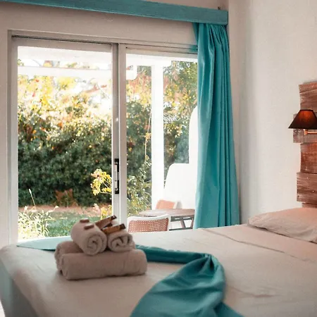 Trees Art & 호텔 익시아