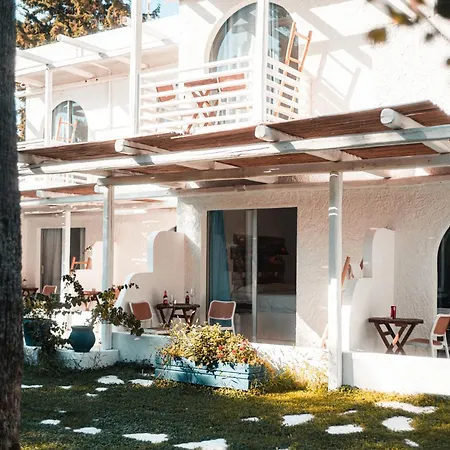 Trees Art & Отель