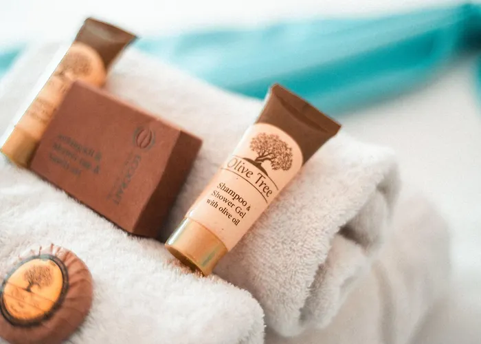 호텔 Trees Art & 익시아