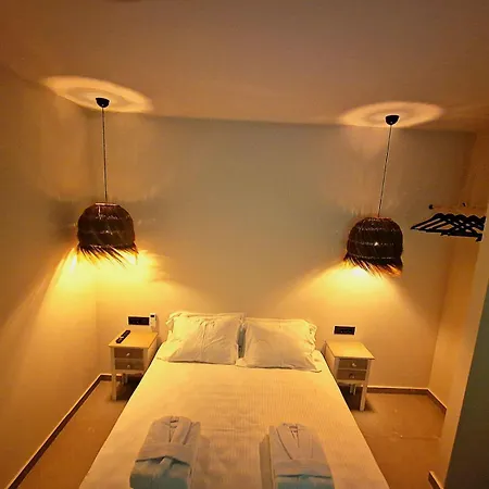 Trees Art & Hotel